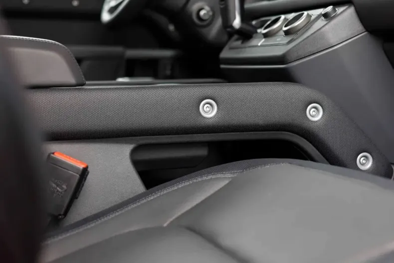 Land Rover Defender din 2023 cu 2.054 km - oferta LAN114891 - foto 23