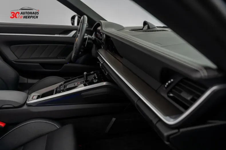 Porsche 992 din 2024 cu 6.221 km - oferta POR114895 - foto 13