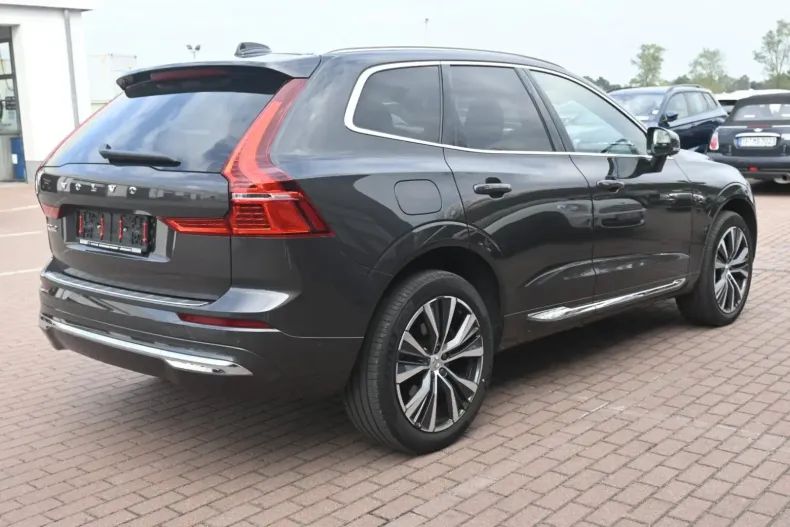 Volvo XC60 din 2021 cu 42.680 km - oferta VOL114897 - foto 5