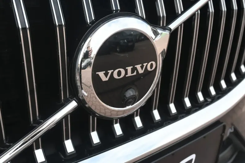 Volvo XC60 din 2021 cu 42.680 km - oferta VOL114897 - foto 9