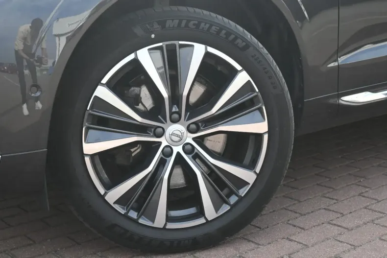 Volvo XC60 din 2021 cu 42.680 km - oferta VOL114897 - foto 11