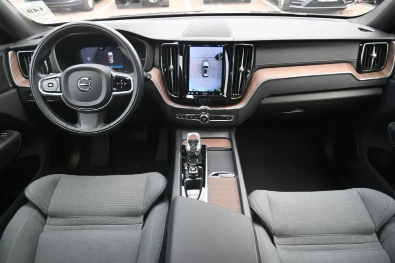 Volvo XC60 din 2021 cu 42.680 km - oferta VOL114897 - foto 20