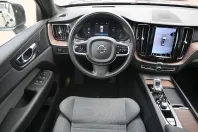 Volvo XC60 din 2021 cu 42.680 km - oferta VOL114897 - foto 21