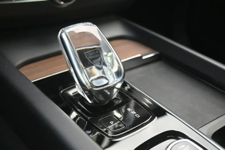 Volvo XC60 din 2021 cu 42.680 km - oferta VOL114897 - foto 25