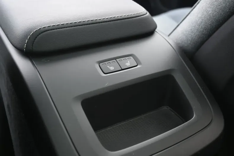 Volvo XC60 din 2021 cu 42.680 km - oferta VOL114897 - foto 26