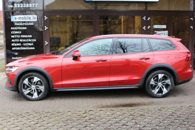 Volvo V60 Cross Country din 2022 cu 28.000 km - oferta VOL114905 - foto 4