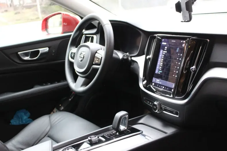 Volvo V60 Cross Country din 2022 cu 28.000 km - oferta VOL114905 - foto 8