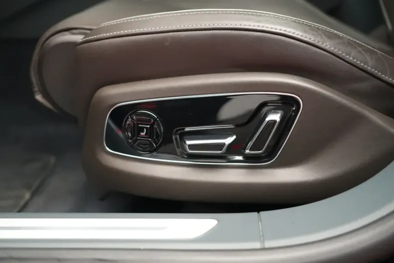 Audi S8 din 2020 cu 100.000 km - oferta AUD114906 - foto 12