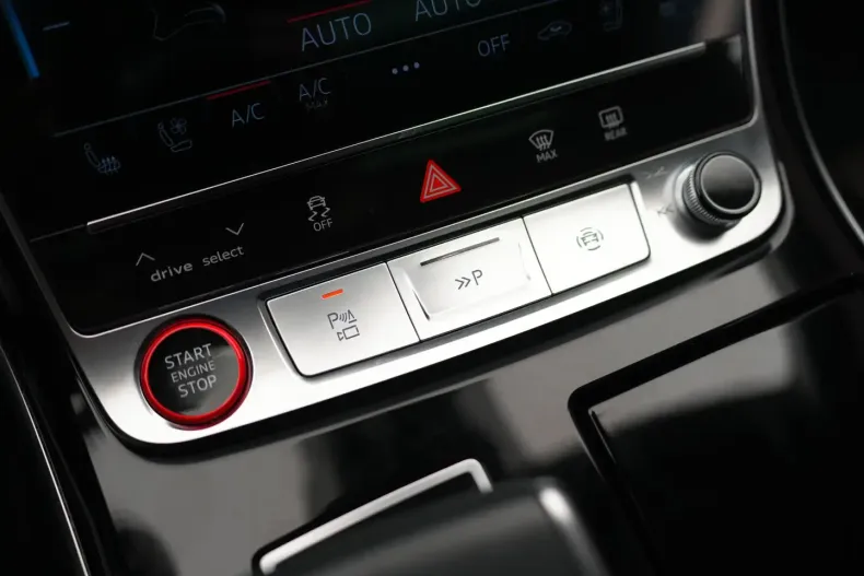 Audi S8 din 2020 cu 100.000 km - oferta AUD114906 - foto 20