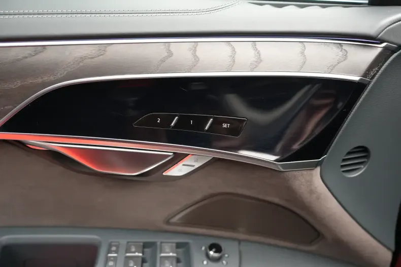 Audi S8 din 2020 cu 100.000 km - oferta AUD114906 - foto 26