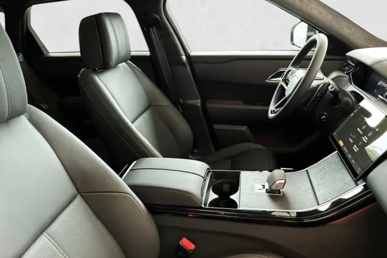 Land Rover Range Rover Velar din 2023 cu 43.900 km - oferta LAN114910 - foto 3