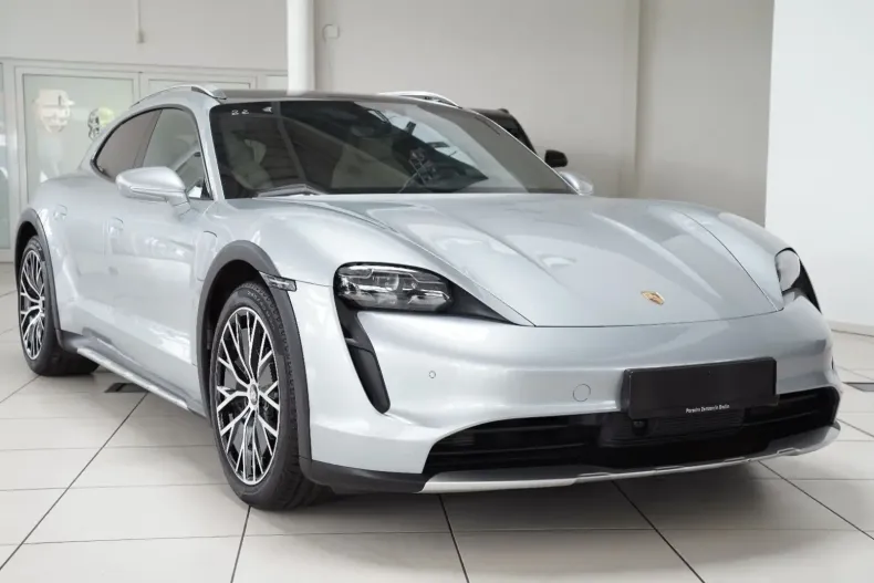 Porsche Taycan din 2021 cu 99.900 km - oferta POR114934 - foto 6