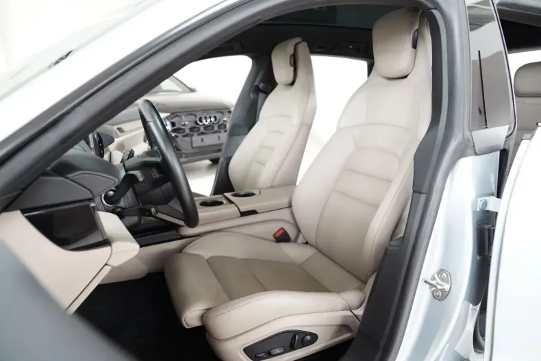 Porsche Taycan din 2021 cu 99.900 km - oferta POR114934 - foto 14