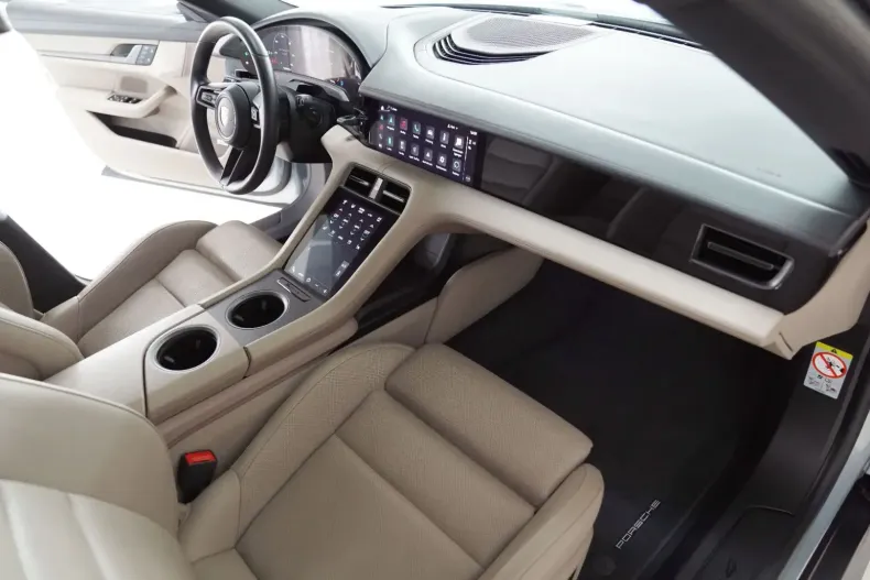 Porsche Taycan din 2021 cu 99.900 km - oferta POR114934 - foto 18