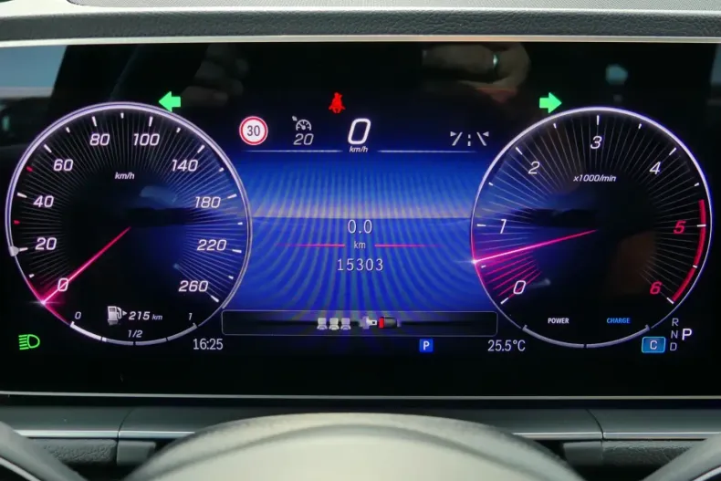 Mercedes-Benz GLE 450 din 2024 cu 15.285 km - oferta MER114952 - foto 7