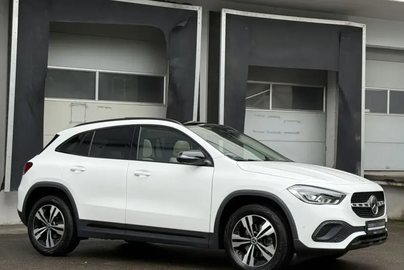 Mercedes-Benz GLA 200 din 2022 cu 59.000 km - oferta MER114955 - foto 8