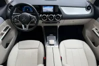 Mercedes-Benz GLA 200 din 2022 cu 59.000 km - oferta MER114955 - foto 16