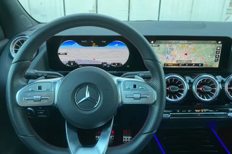 Mercedes-Benz GLA 220 din 2023 cu 49.804 km - oferta MER114956 - foto 13