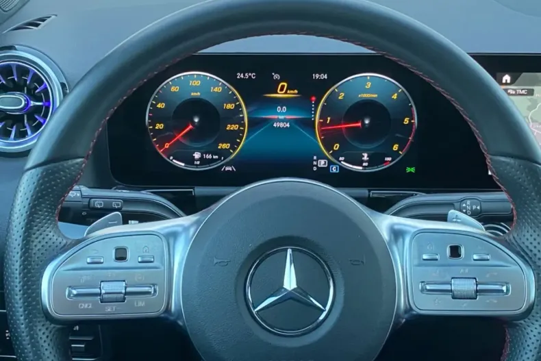 Mercedes-Benz GLA 220 din 2023 cu 49.804 km - oferta MER114956 - foto 14