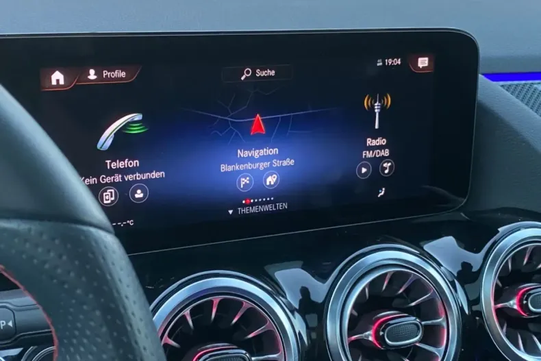 Mercedes-Benz GLA 220 din 2023 cu 49.804 km - oferta MER114956 - foto 19