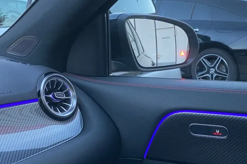 Mercedes-Benz GLA 220 din 2023 cu 49.804 km - oferta MER114956 - foto 21