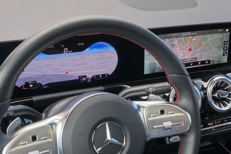 Mercedes-Benz GLA 220 din 2023 cu 49.804 km - oferta MER114956 - foto 24