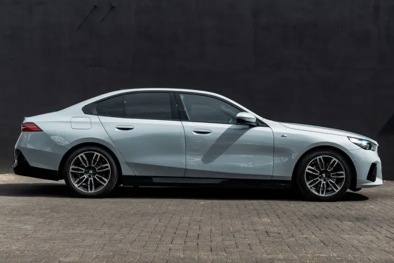 BMW 520 din 2024 cu 18.000 km - oferta BMW114960 - foto 5