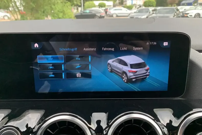 Mercedes-Benz GLA 220 din 2022 cu 47.060 km - oferta MER114966 - foto 24