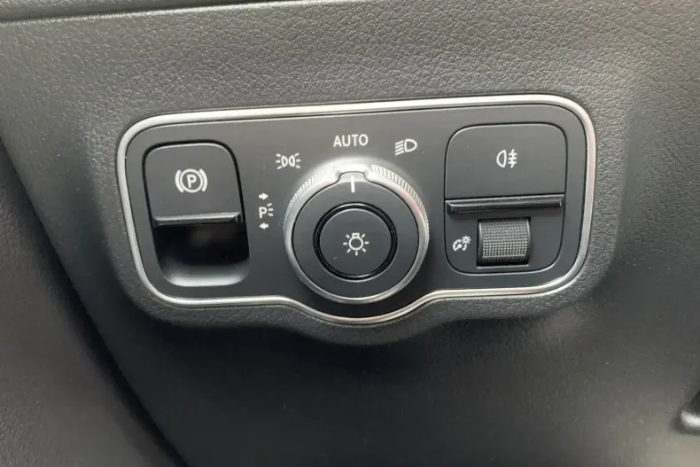 Mercedes-Benz GLA 220 din 2022 cu 47.060 km - oferta MER114966 - foto 25