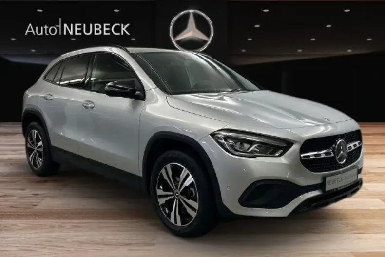 Mercedes-Benz GLA 220 din 2022 cu 52.999 km - oferta MER114967 - foto 1