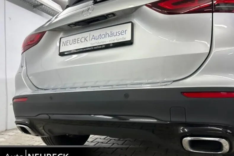 Mercedes-Benz GLA 220 din 2022 cu 52.999 km - oferta MER114967 - foto 9