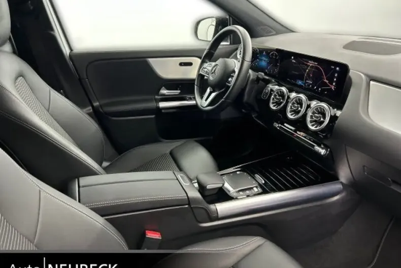 Mercedes-Benz GLA 220 din 2022 cu 52.999 km - oferta MER114967 - foto 16