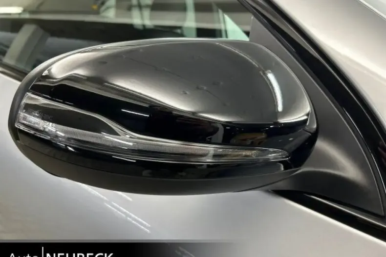 Mercedes-Benz GLA 220 din 2022 cu 52.999 km - oferta MER114967 - foto 18