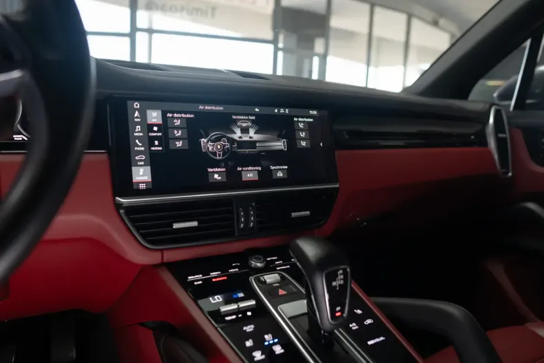 Porsche Cayenne din 2021 cu 68.091 km - oferta POR114976 - foto 11