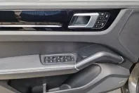 Porsche Cayenne din 2022 cu 49.377 km - oferta POR114977 - foto 13