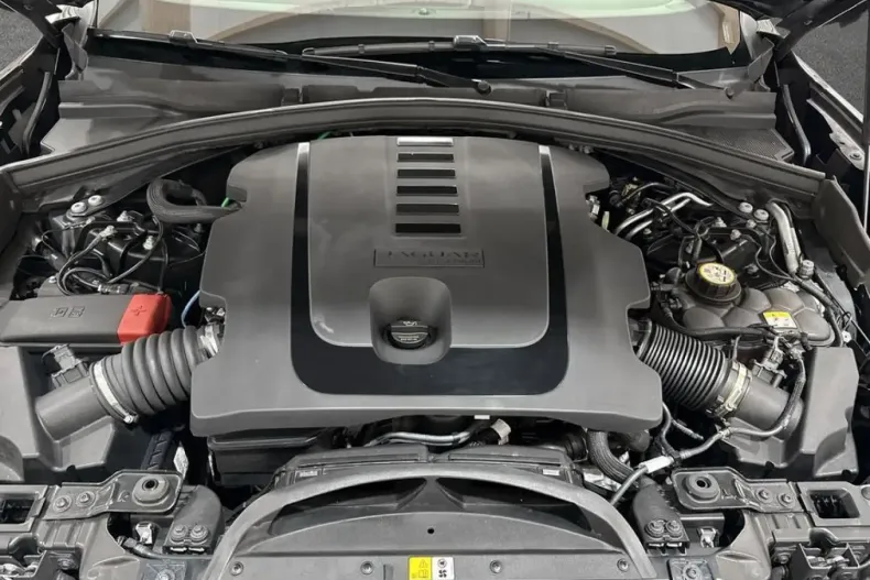 Jaguar F-Pace din 2023 cu 87.940 km - oferta JAG114988 - foto 11