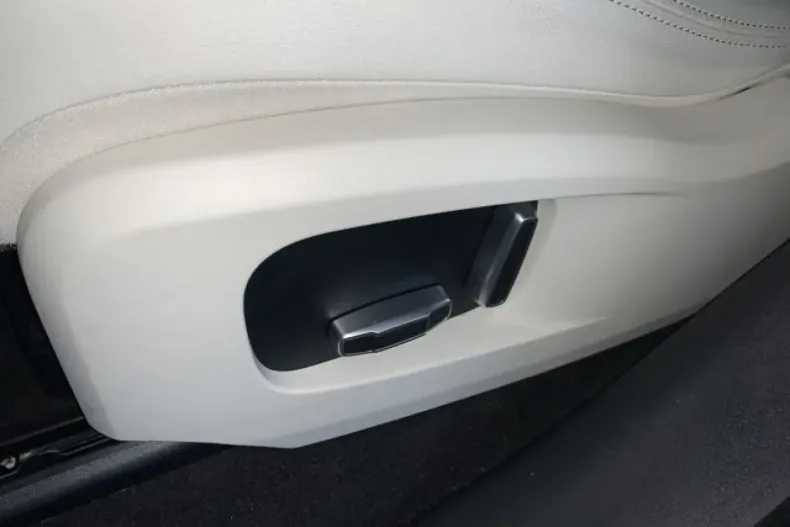 Jaguar F-Pace din 2021 cu 96.300 km - oferta JAG114991 - foto 29