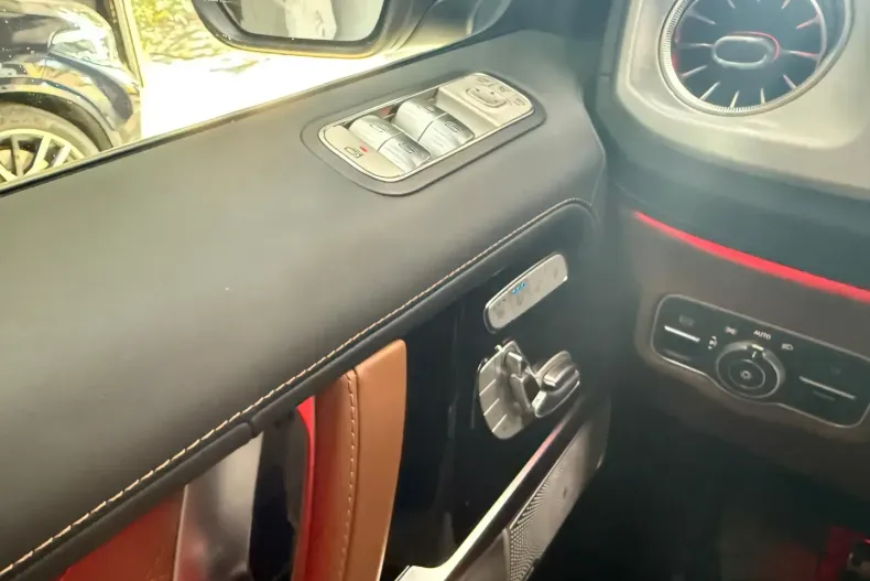 Mercedes-Benz G 63 AMG din 2025 cu 2.500 km - oferta MER115000 - foto 20