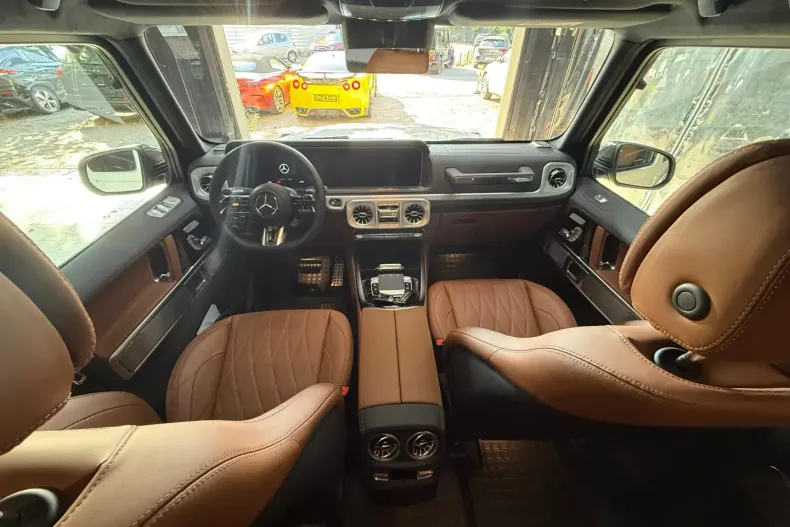 Mercedes-Benz G 63 AMG din 2025 cu 2.500 km - oferta MER115000 - foto 26