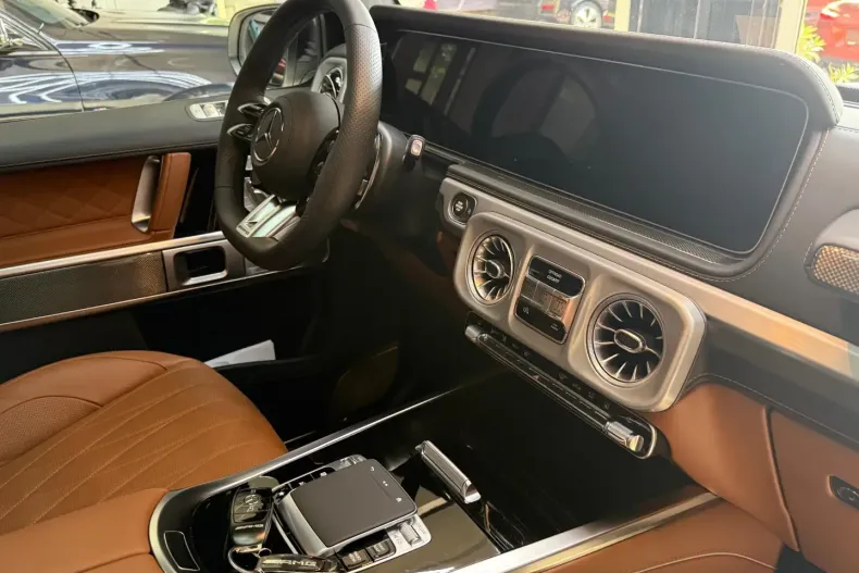 Mercedes-Benz G 63 AMG din 2025 cu 2.500 km - oferta MER115000 - foto 35