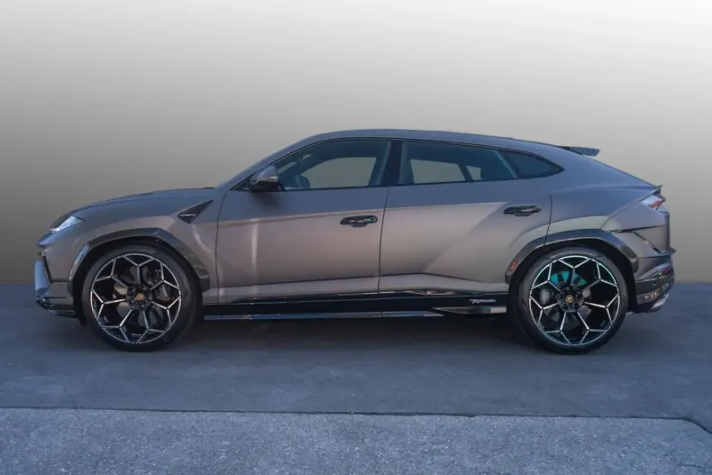 Lamborghini Urus din 2023 cu 12.580 km - oferta LAM115012 - foto 2