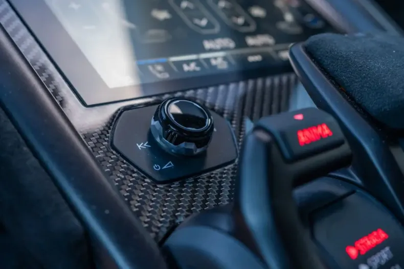 Lamborghini Urus din 2023 cu 12.580 km - oferta LAM115012 - foto 18