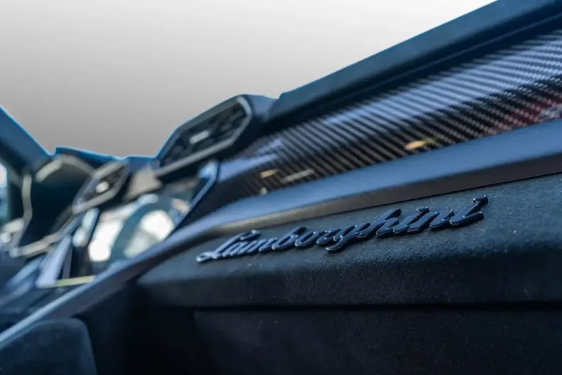 Lamborghini Urus din 2023 cu 12.580 km - oferta LAM115012 - foto 24