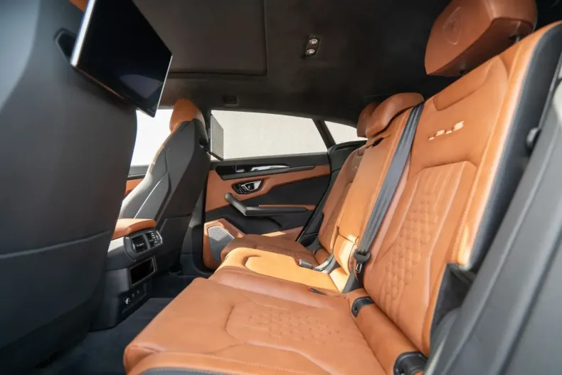 Lamborghini Urus din 2023 cu 1.990 km - oferta LAM115014 - foto 8