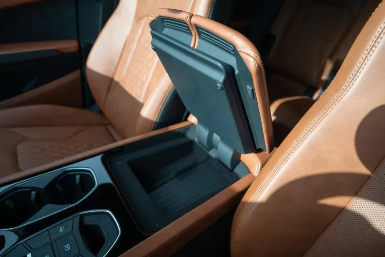 Lamborghini Urus din 2023 cu 1.990 km - oferta LAM115014 - foto 22