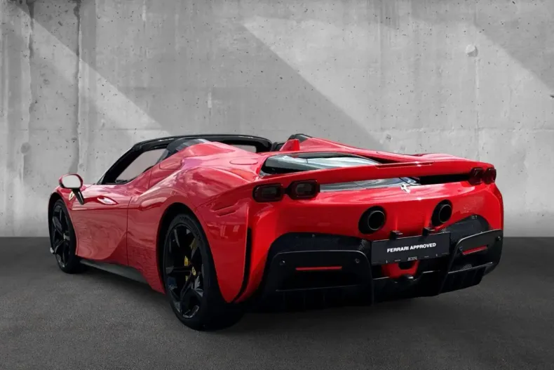 Ferrari SF90 din 2022 cu 9.900 km - oferta FER115022 - foto 4