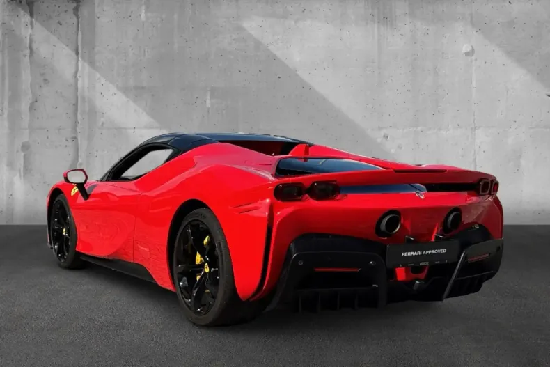 Ferrari SF90 din 2022 cu 9.900 km - oferta FER115022 - foto 5