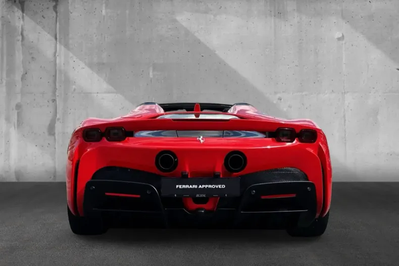 Ferrari SF90 din 2022 cu 9.900 km - oferta FER115022 - foto 6