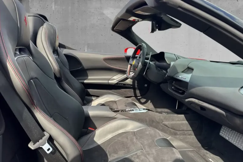 Ferrari SF90 din 2022 cu 9.900 km - oferta FER115022 - foto 16