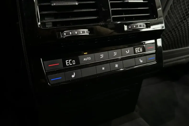 Volkswagen Touareg din 2022 cu 87.639 km - oferta VOL115027 - foto 23